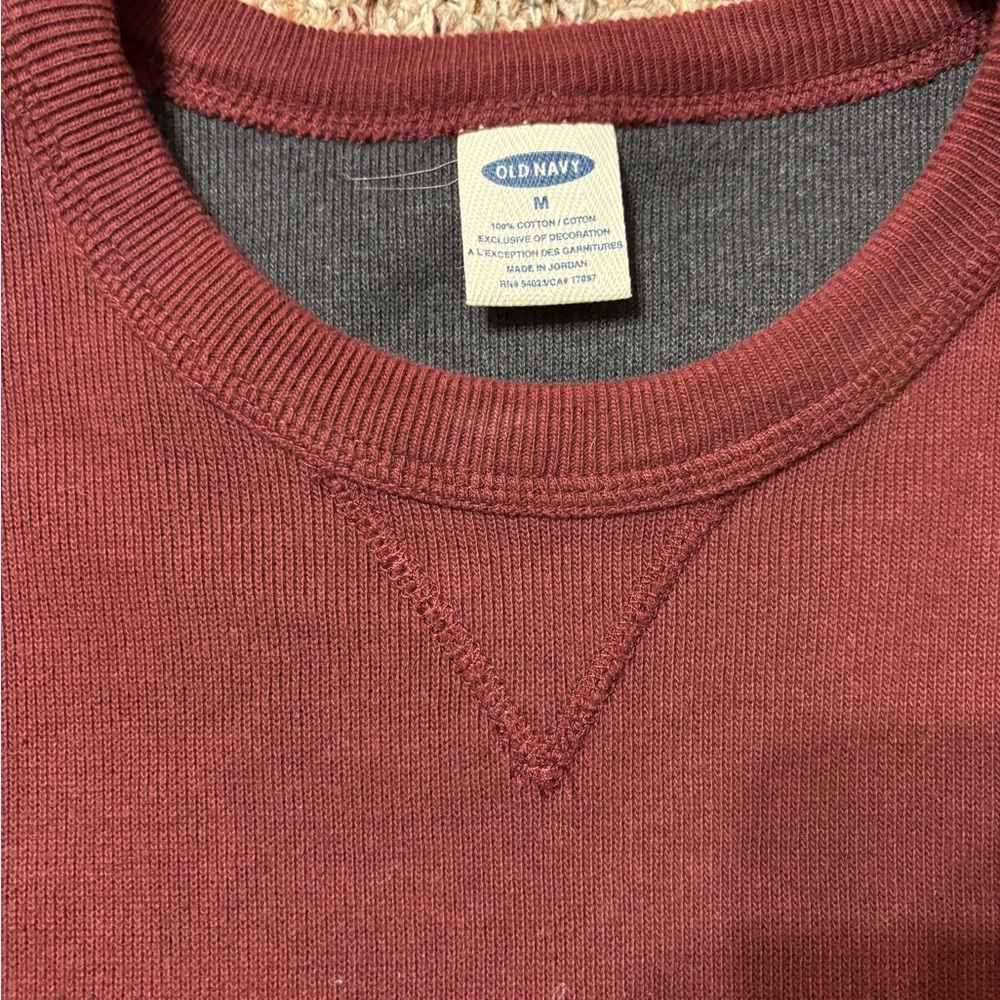 ⬇️Old Navy Men's Maroon 100% cotton Crewneck Sweater - Picture 2 of 2